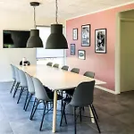 5 Bedroom Cozy In Σπίτι διακοπών *