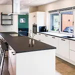 5 Bedroom Cozy In
