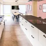 5 Bedroom Cozy In Σπίτι διακοπών *