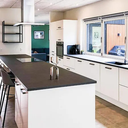 5 Bedroom Cozy In